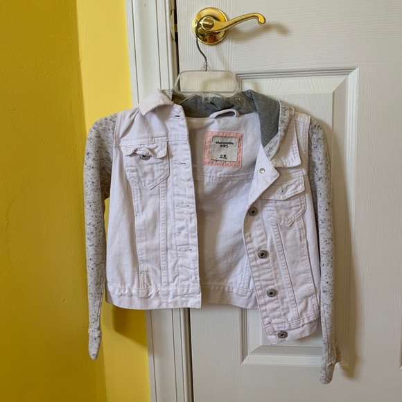 Abercrombie kids white jean jacket - Picture 1 of 4